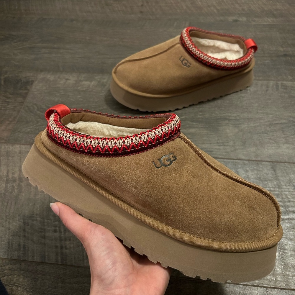 UGG tazz chestnut slippers
